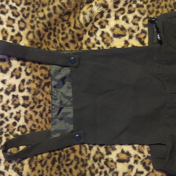 Overall fitted jumpsuit - Picture 2 of 4